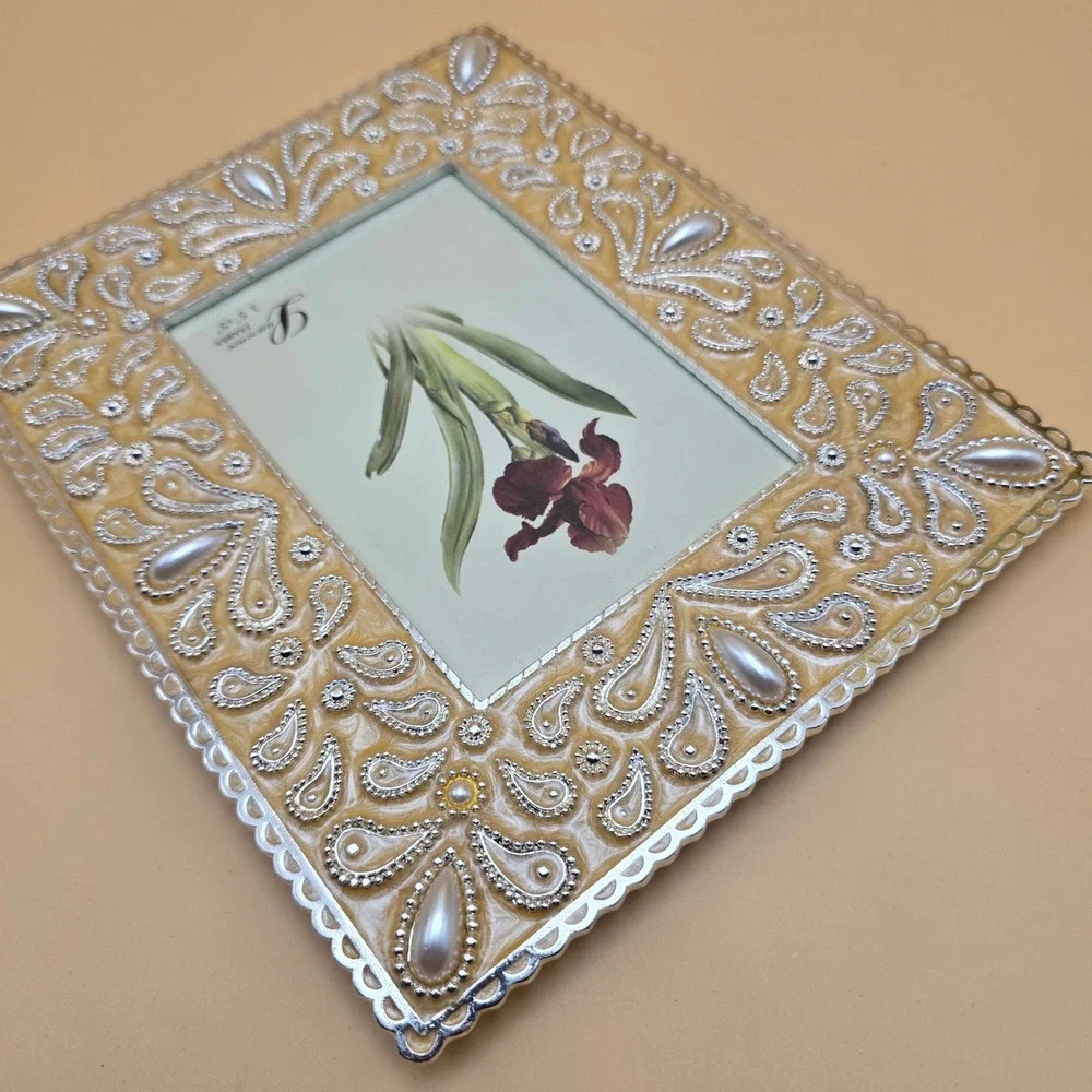Lawrence Frames 3.5x5 Paisley Pearl Enamel Silver Tone Picture Frame Cream